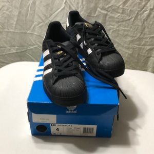 Adidas Superstar Sneakers